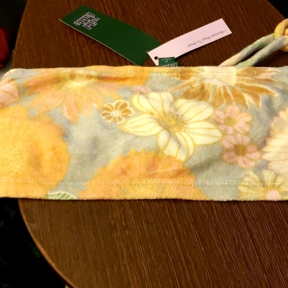 Wild Fable™ Floral Terry Halter-neck Tiny Tank Top Size M - Picture 4 of 9